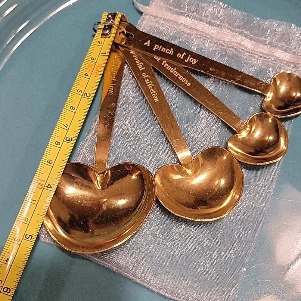 NWOT Heart Shaped Measuring Spoons - Gold-Colored